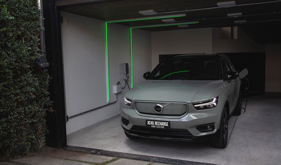 Com veículos elétricos da Volvo, economia por quilômetro rodado supera os 57% comparado com modelos a combustão