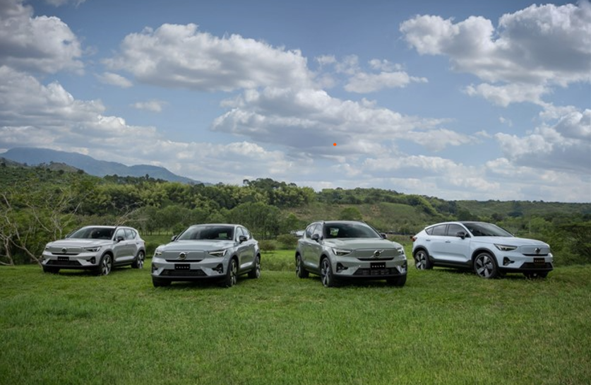 Volvo c40 e XC40 na natureza. Volvo Dimas anuncia uma série de incentivos especiais para o cliente sair de premium 0 km no mês de outubro em Santa Catarina; veja quais são